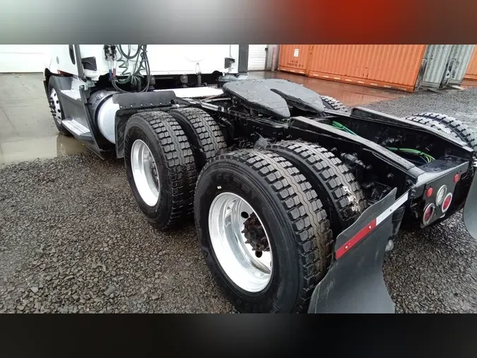 2020 Freightliner Cascadia 126