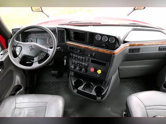 2022 INT LT625 6x4