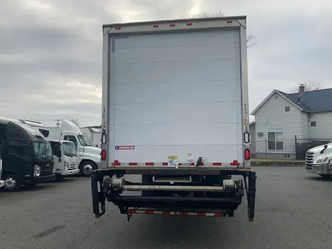 2016 FREIGHTLINER/MERCEDES M2 106