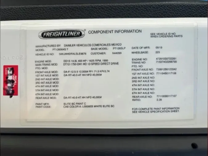 2020 Freightliner Cascadia 126