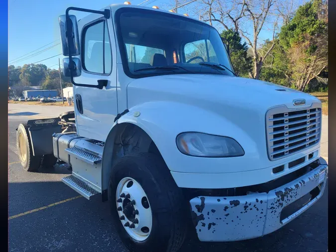 2017 FREIGHTLINER/MERCEDES M2 106