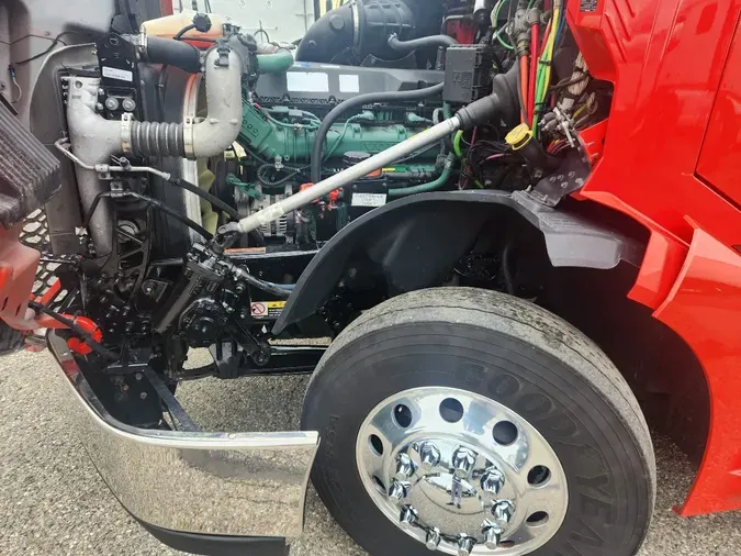 2020 VOLVO VNL62T300