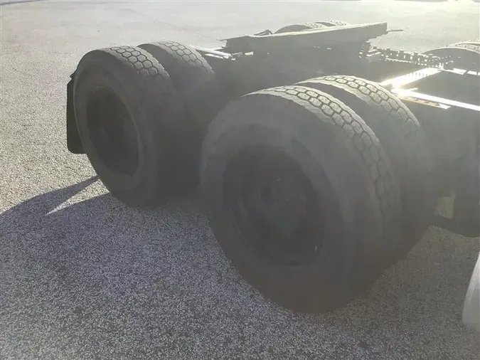 2019 INTERNATIONAL RH613