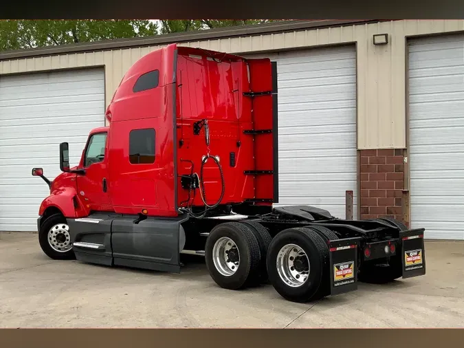 2021 INT LT625 6x4