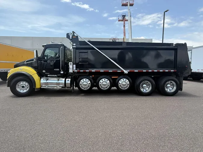 2022 Kenworth T880