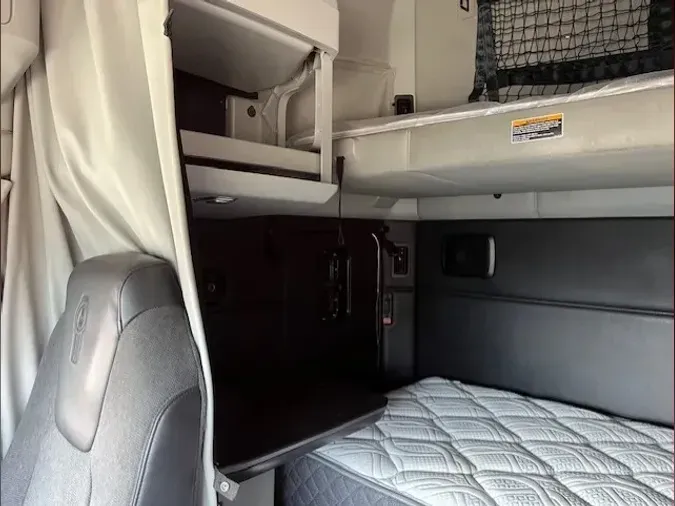 2022 Kenworth T680