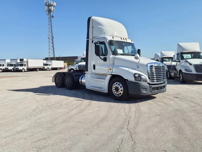 2020 FREIGHTLINER CASCADIA 125