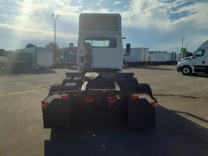 2018 NAVISTAR INTERNATIONAL LT625 DAYCAB T/A