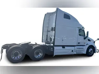 2022 Peterbilt 579