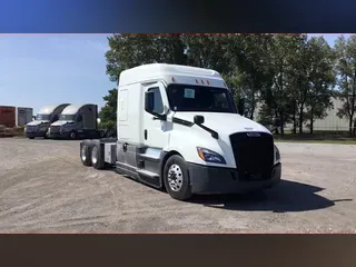 2021 Freightliner Cascadia 126