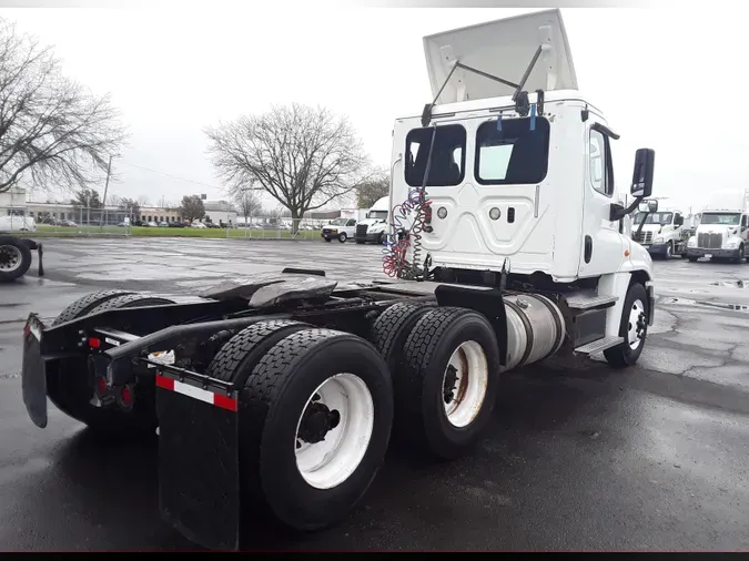 2018 FREIGHTLINER/MERCEDES CASCADIA 125