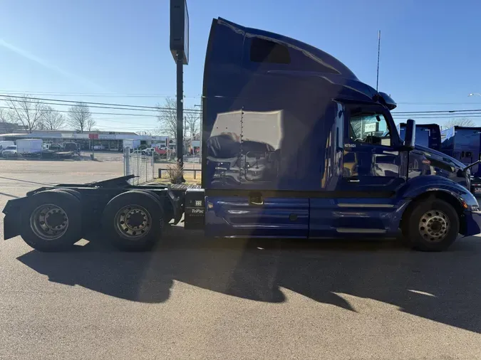 2022 Peterbilt 579