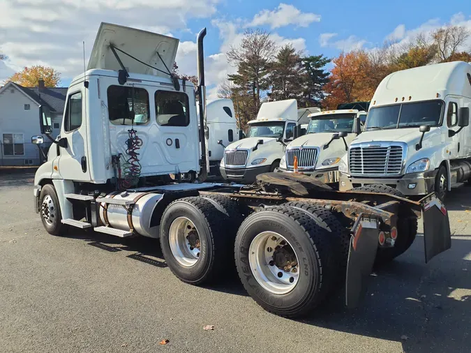 2018 FREIGHTLINER/MERCEDES CASCADIA 125