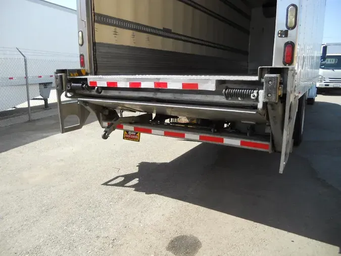 2019 Freightliner Business Class M2 106
