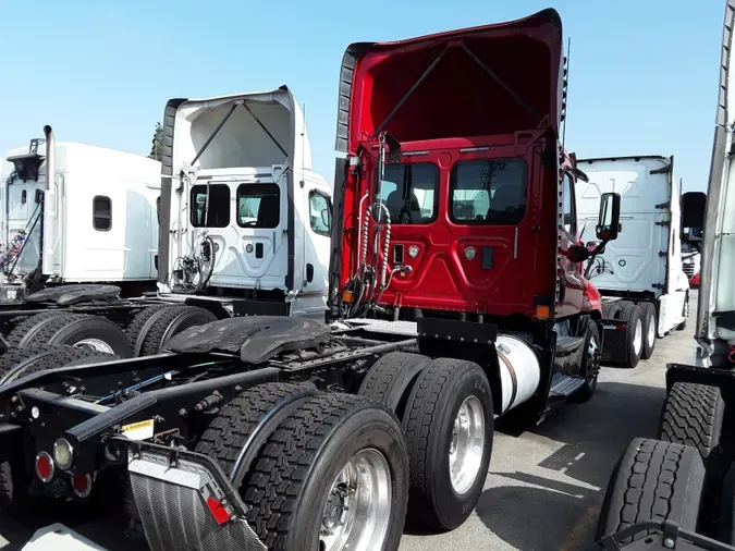 2017 FREIGHTLINER/MERCEDES CASCADIA 125