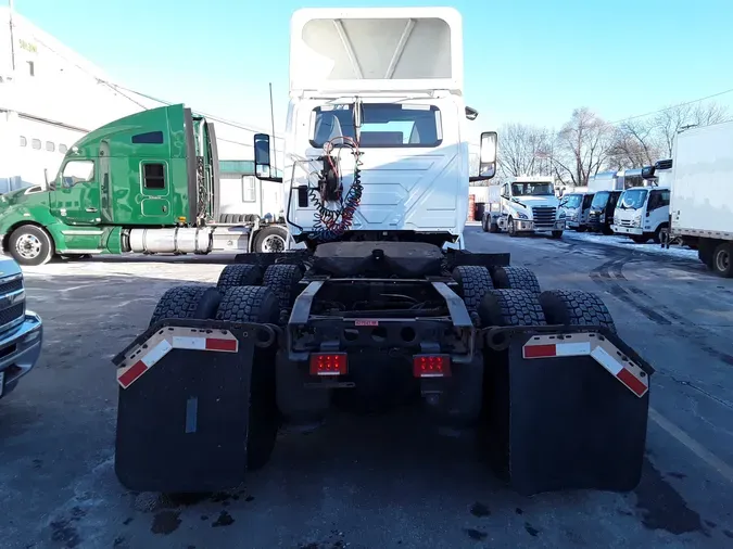 2019 NAVISTAR INTERNATIONAL LT625 DAYCAB T/A