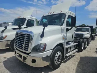 2019 FREIGHTLINER/MERCEDES CASCADIA 125
