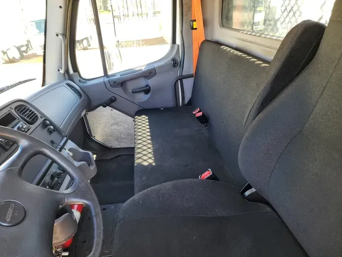 2019 FREIGHTLINER/MERCEDES M2 106