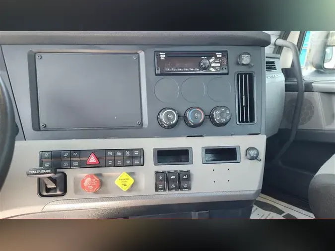 2020 FREIGHTLINER CA126