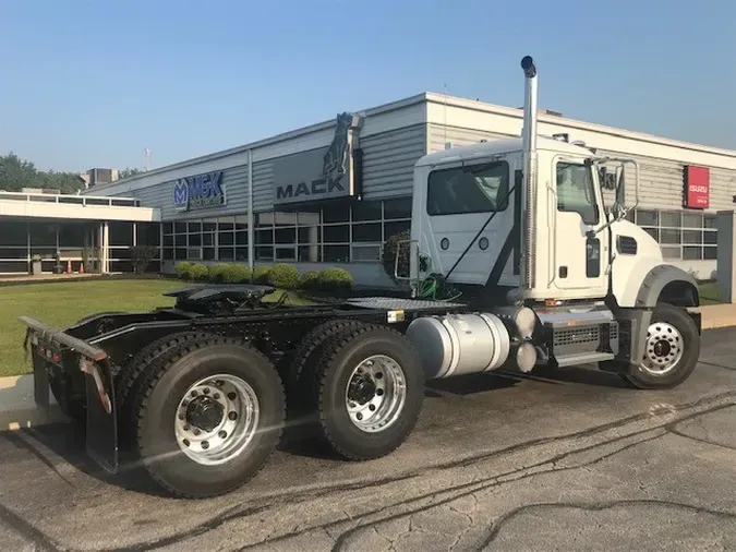 2026 MACK GRF64T