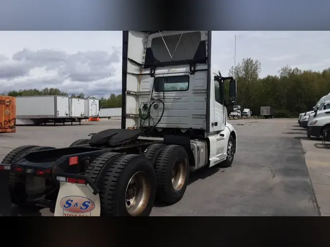2019 Volvo VNL3008e10ef7b6cc2e3c0bb24e4cb4b47d9ac