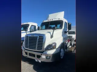 2018 FREIGHTLINER/MERCEDES CASCADIA 125