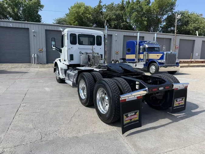 2020 Peterbilt 567