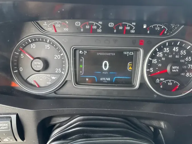 2020 NAVISTAR INTERNATIONAL LT625 SLPR CAB