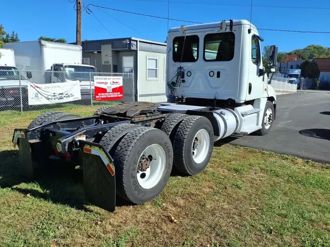 2019 FREIGHTLINER/MERCEDES CASCADIA 1258e18098548927e29a79950d126f034e8