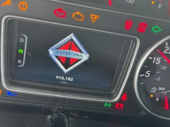 2019 NAVISTAR INTERNATIONAL LT625 SLPR CAB