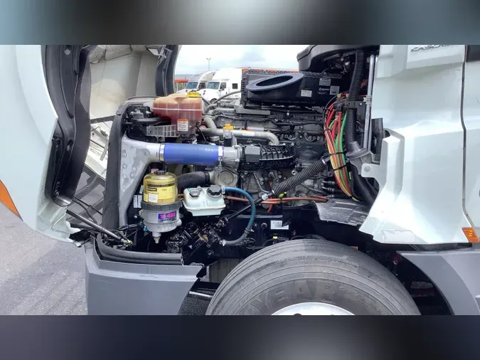 2020 Freightliner Cascadia 126