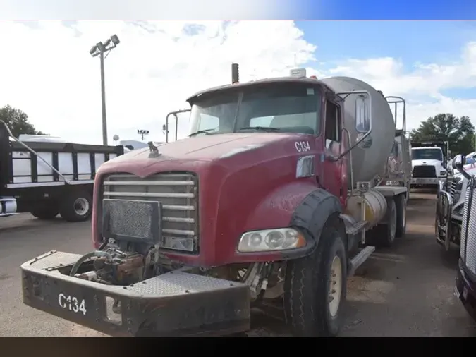 2008 MACK GRANITE GU813