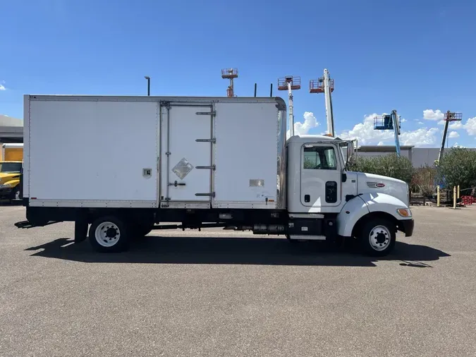 2019 Peterbilt 325