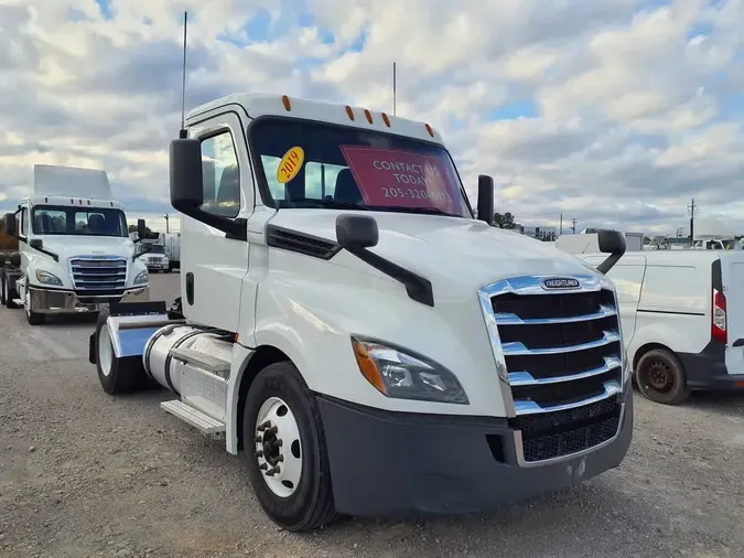 2019 FREIGHTLINER/MERCEDES NEW CASCADIA 126