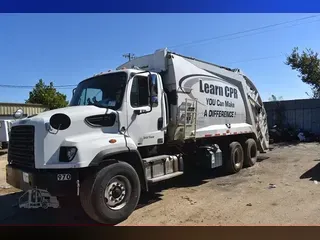 2014 FREIGHTLINER 114SD