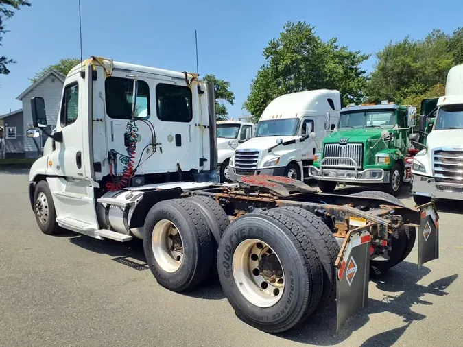 2016 FREIGHTLINER/MERCEDES CASCADIA 1258e2449c51d5094709edaff0d44787e1e