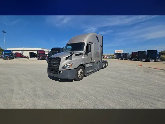 2023 Freightliner Cascadia 126