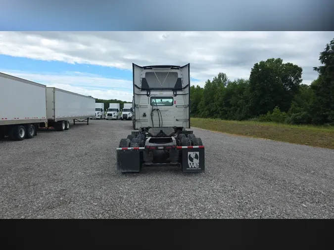 2018 Volvo VNL300