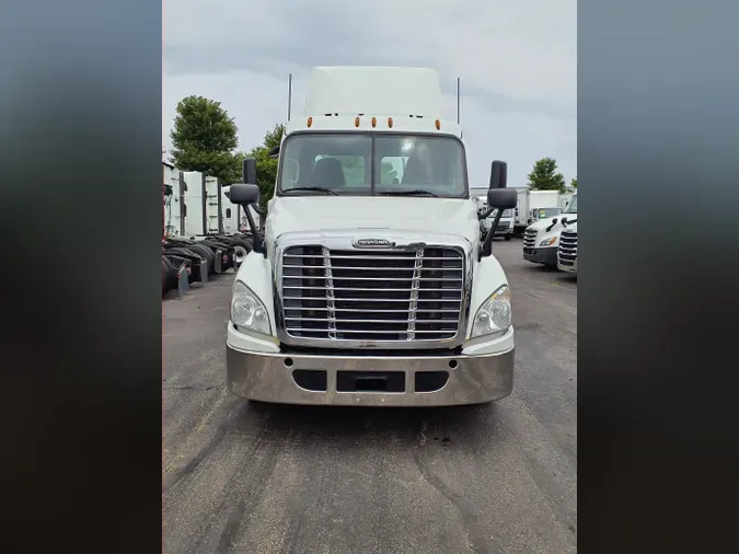 2016 FREIGHTLINER/MERCEDES CASCADIA 125