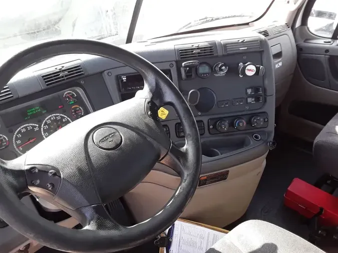 2020 FREIGHTLINER CASCADIA 125