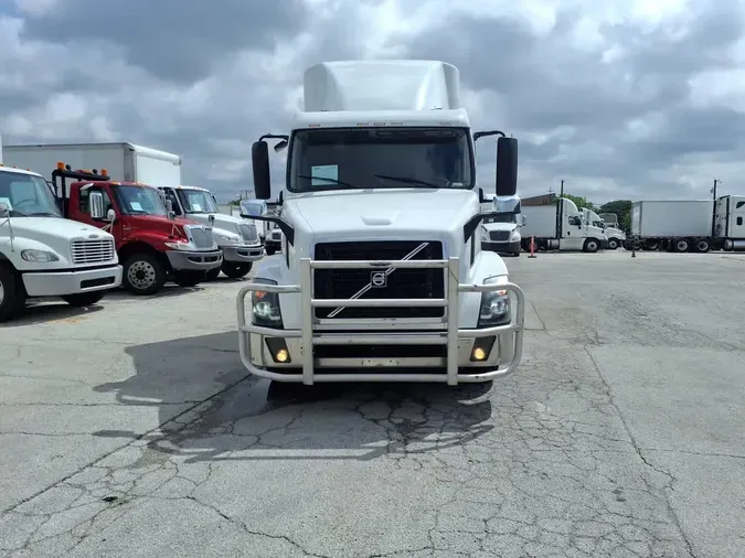 2017 VOLVO VNL64TRACTOR