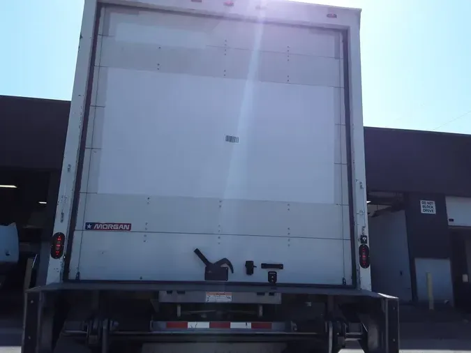 2018 FREIGHTLINER/MERCEDES M2 106