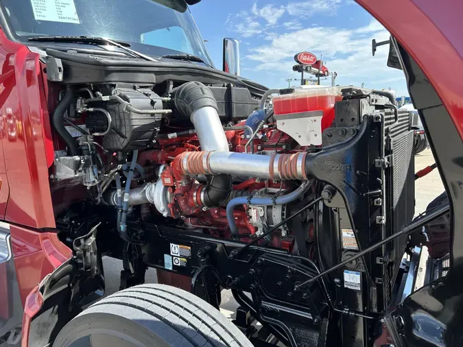 2021 Peterbilt 567