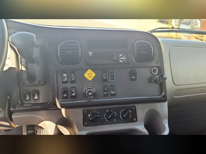 2021 FREIGHTLINER/MERCEDES M2 106
