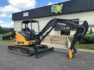 2022 John Deere 50G