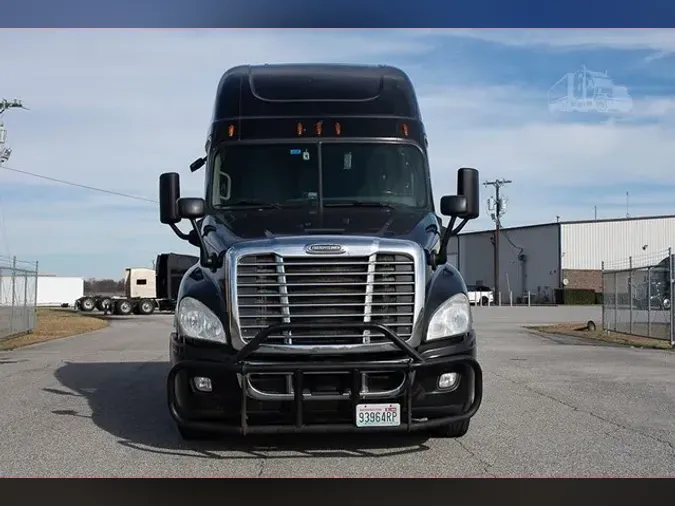 2018 FREIGHTLINER CASCADIA 125