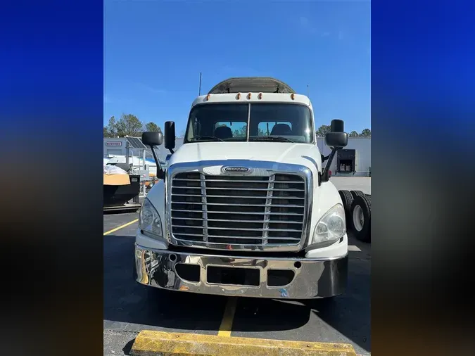 2016 FREIGHTLINER/MERCEDES CASCADIA 125