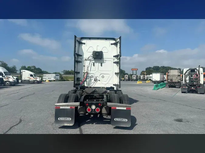2023 Freightliner Cascadia 1268e345a56ede9857649f9bf92142c3fa0