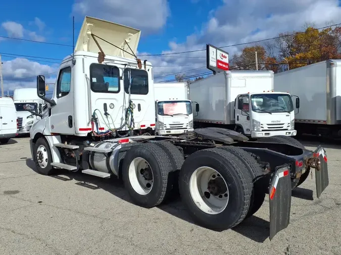 2019 FREIGHTLINER/MERCEDES CASCADIA