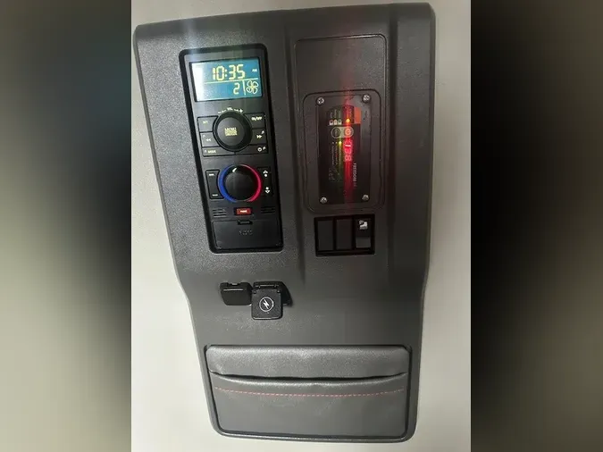 2020 VOLVO VNL64T760